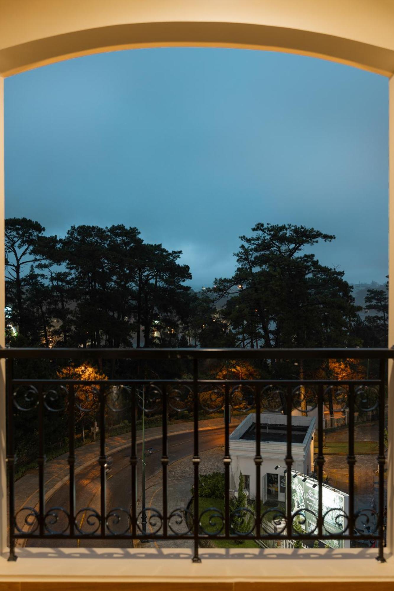 Lumina Hotel Da Lat Central Zewnętrze zdjęcie
